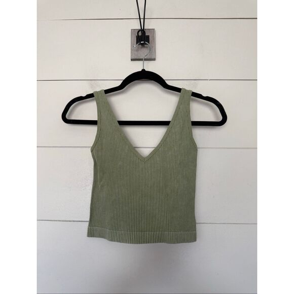 Aura Tops - Aura Women’s Medium Green Ribbed Crop Top New